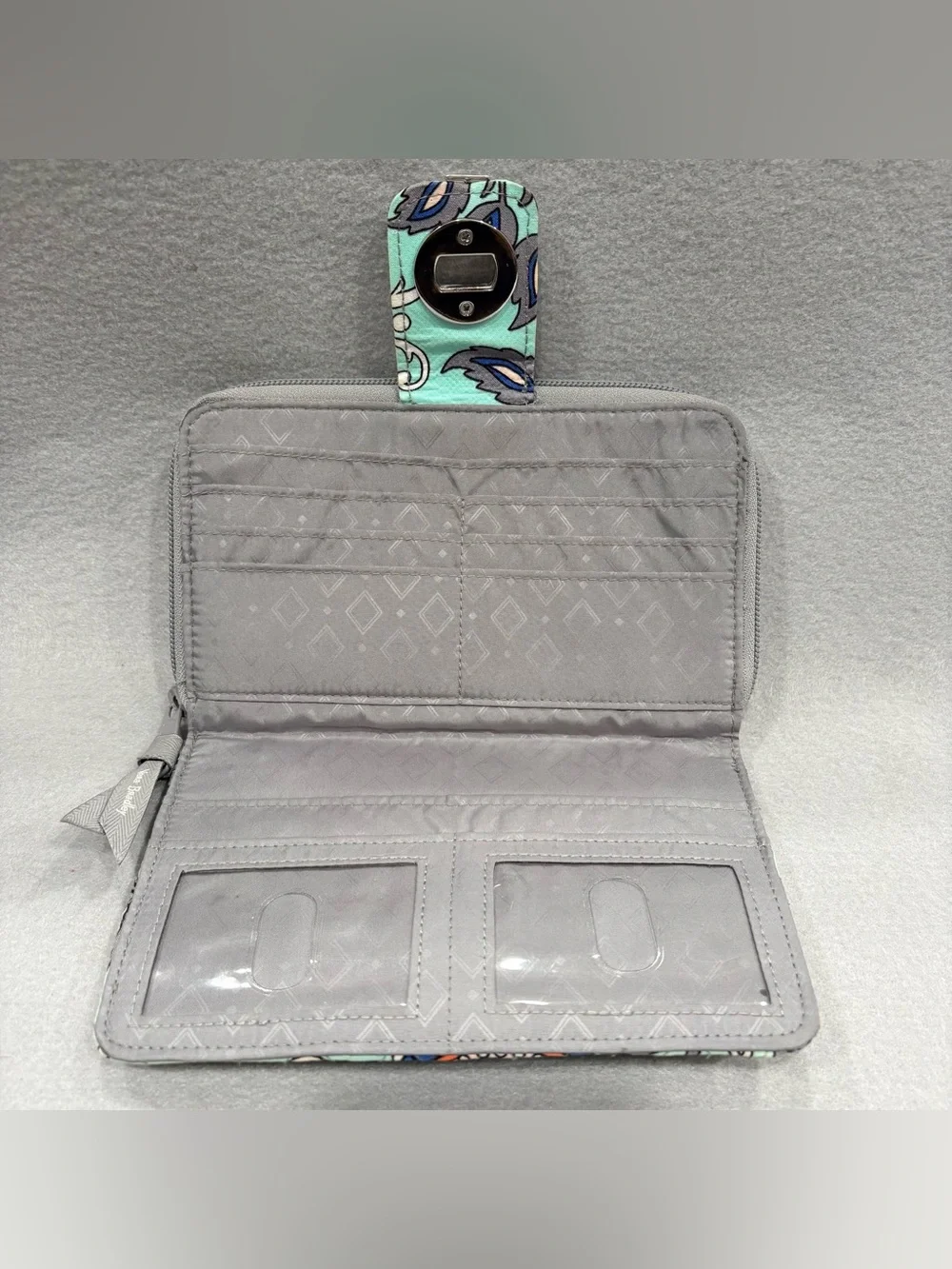 Vera Bradley Fan Flowers Floral Quilted RFID Turn-lock Wallet Mint Green